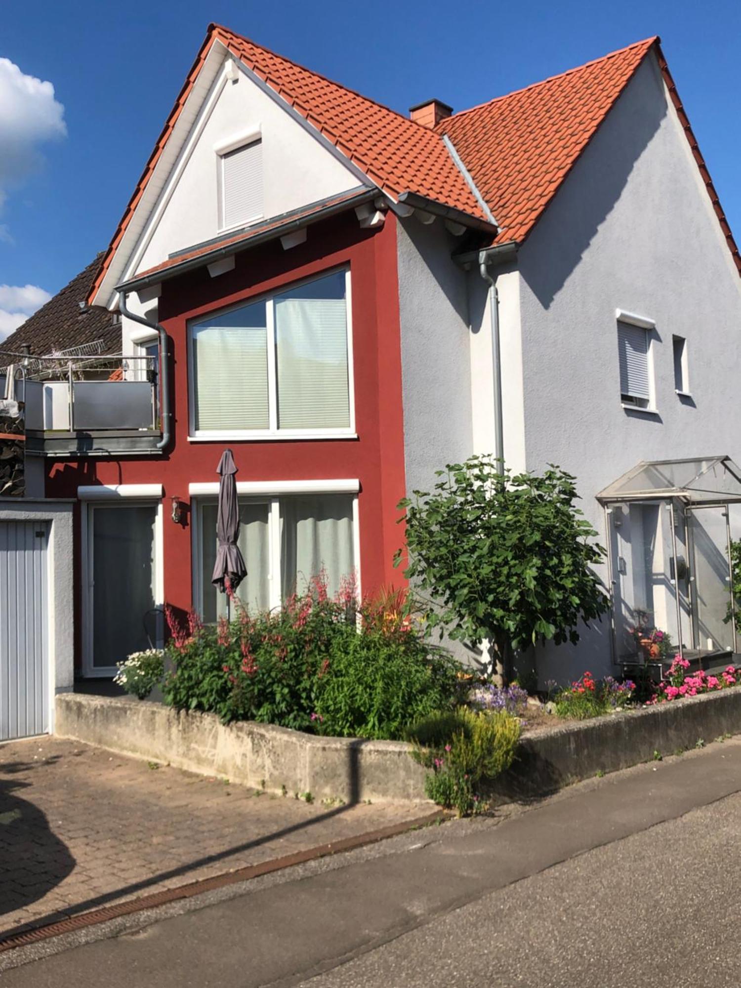 Apartment In Ruhigem Viertel Rhodt unter Rietburg
